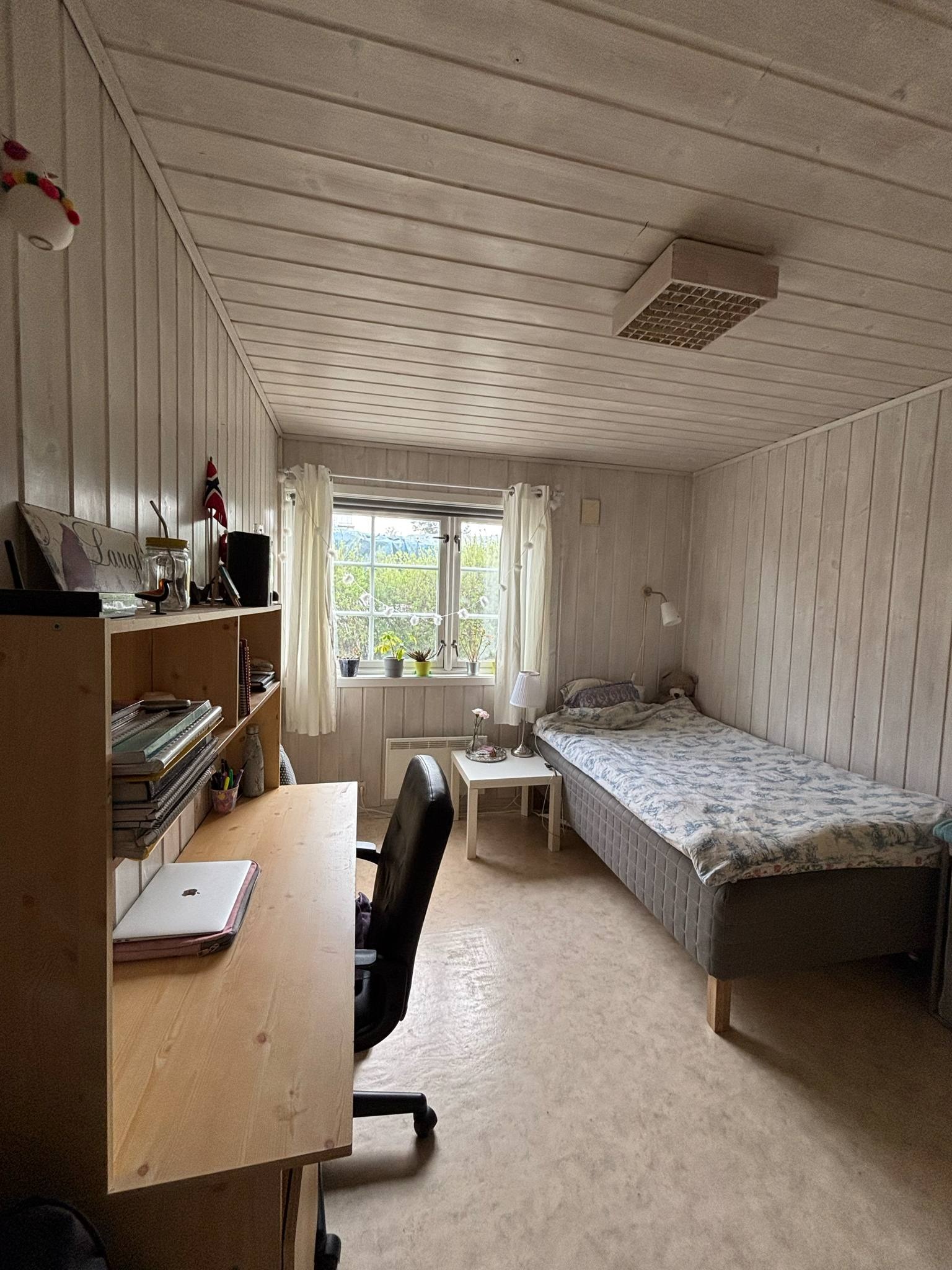 Soverom H2 på ca 12 m2